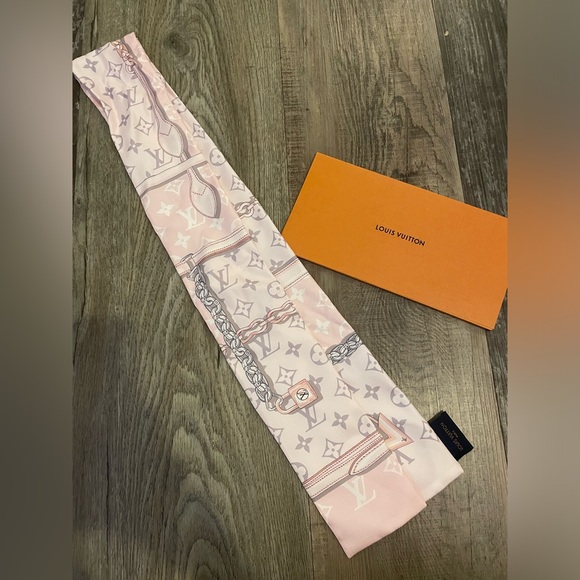 Louis Vuitton Monogram Confidential Bandeau Light Pink - Picture 4 of 6